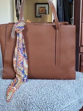 Brown Tote Bag From Urban Expressions, part of their "Vue" collection